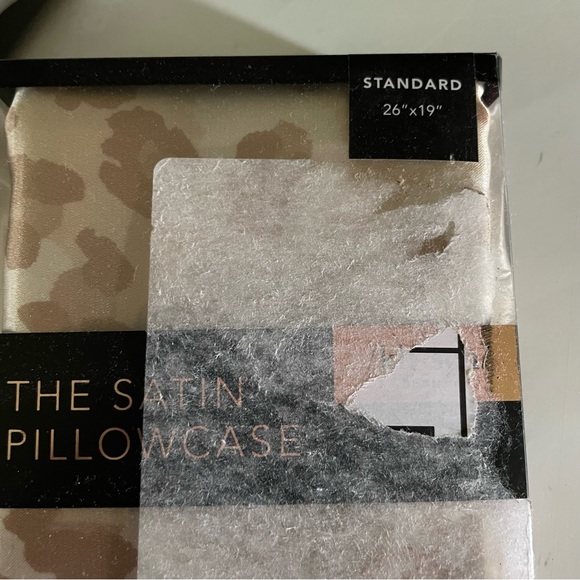 Kitsch Pillow Case Set - Picture 2 of 5